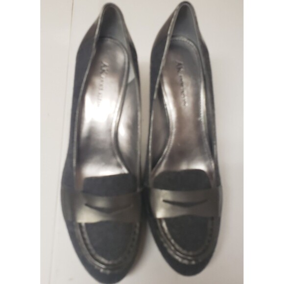 Anne Klein Women’s Two-Tone Grey Penny Loafer High Heels Size 10M Pre-Owned Good - Picture 2 of 15
